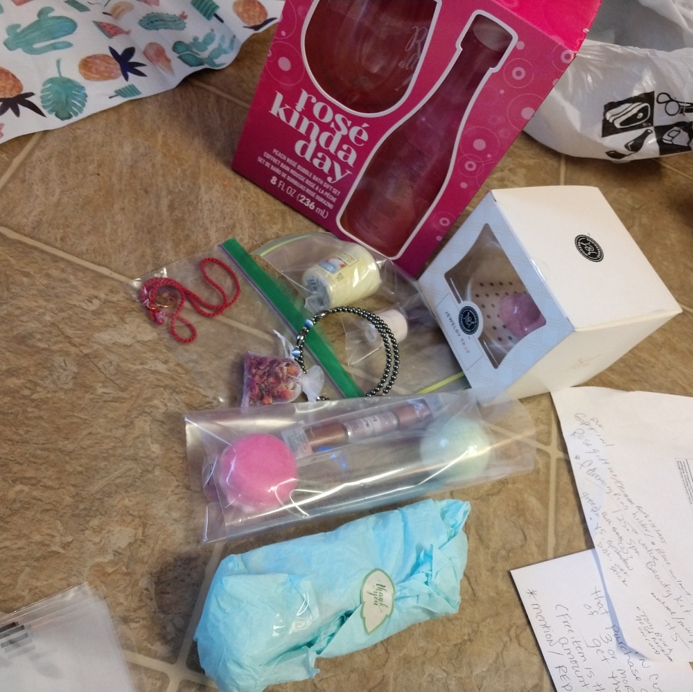 Mystery box!!.. Great deal,5 pc.minimum